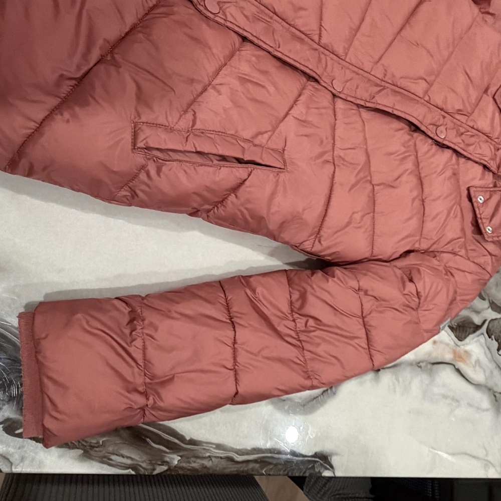 Abercrombie & Fitch Dusty Rose Puffer Jacket - Picture 3 of 10